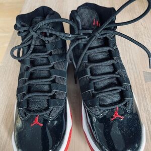 Nike Air Jordan Boys 3.5 Y sneaker nearly new